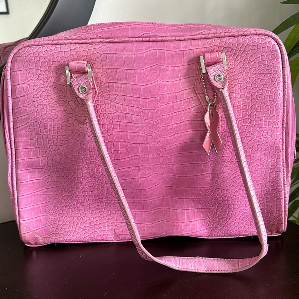 Pink Mobile Edge Laptop Bag. New